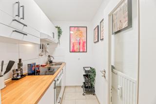 Goldstadt Fancy Apartment - 8