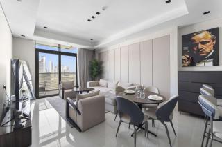 Elegant 1BR with Panoramic Views on Burj Khalifa - 4