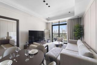 Elegant 1BR with Panoramic Views on Burj Khalifa - Dubai - 6