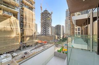 High-end studio with rooftop pool and gym - 1