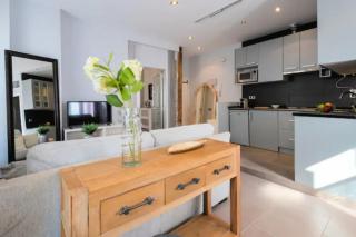 Modern and bright- 1Bd 1 Bth furnished- Sol in downtown area - 3