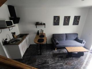 Apocalypse Love Room - 7