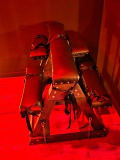 Apocalypse Love Room - 2