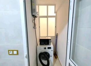 Great air conditioned accommodation with good proximity - 9