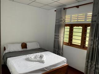 FeelATHome STAY - Near sinharajaya - 2