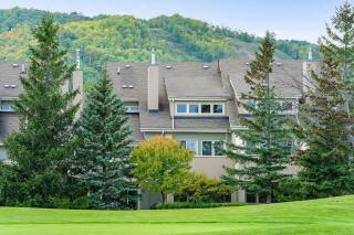 Evergreen Lodge - Walk to the Village - Sauna - 8