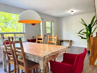 Waterfront with Spa - Le Retro - 4