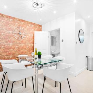 3 Bedroom House - Garden - 6 Beds - WiFi 12O - 8