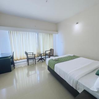 Cloud Dale Resort Munnar - 4