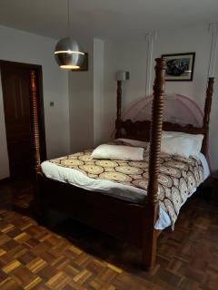 Cozy Two-Bed Retreat - 6