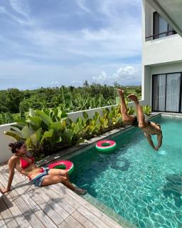 Cemagi Beach Hostel by Verdana Pool & Events - 7