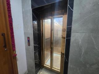 Homlee-Vasant Kunj-4BHK-Luxurious-20 Min Airport - 1