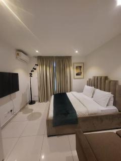 Embassy Gardens Prime Suites - 0