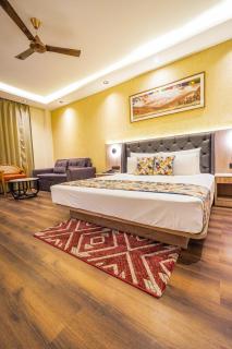 Carom Hotel Manali - 3