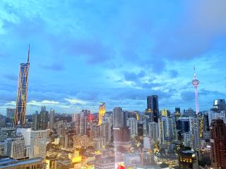 Premium Suite At Axon Residence By Apple Home - 1