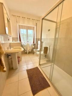 Elegant Home, boasting sweeping sea ! - 8