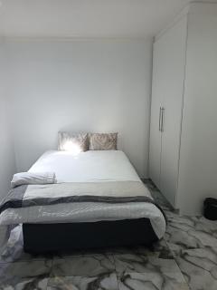 The Thaelo Villa - 3