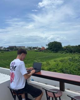 Cemagi Beach Hostel by Verdana Pool & Events - 3