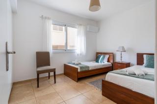 Levante - 2-BR Apt & Terrace in Larnaca - 4