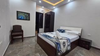 Homlee-Pearl-3BHK-Lift-Parking-Max Hospital-Saket - New Delhi - 3