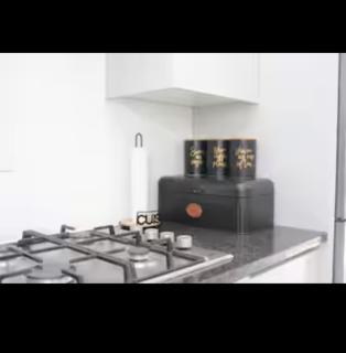 Julia Camperdown's Home - 8