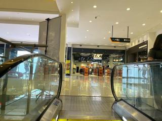 3BR Apartment Above Boulevard Mall WINDENBURG - 1