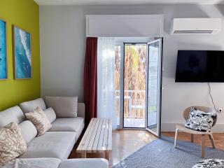 Sunny Flat with Sea View - Steps from the Beach - Athens - 2