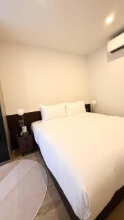 Stylish 1 bedroom apartment in a new premium boutique condominium - 7