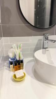 Stylish 1 bedroom apartment in a new premium boutique condominium - 4