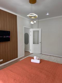 Светлая квартира с кухней и Wi-Fi - 0