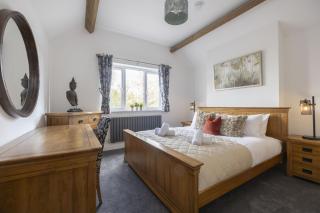 Beautiful 3-Bed Home with Hot Tub in Ross-on-Wye - 0