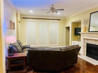 Aggieland Getaway! - College Station - 9