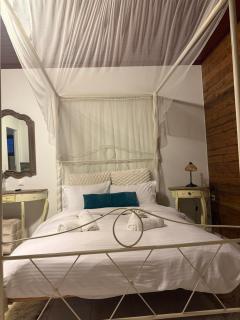 Ikojenia Traditional Lodge - 5