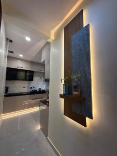 Stunning City The View's Better From Here - 8