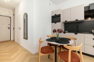 Charming Apartment on Wyspa Spichrzow by Noclegi Renters - 4