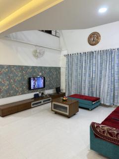 Shree Barsana hotel - 9