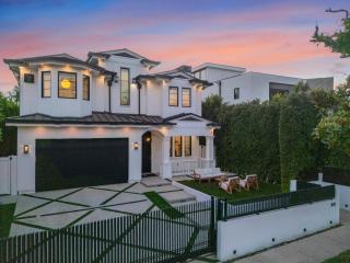 Spaulding Ave Farmhouse - 5