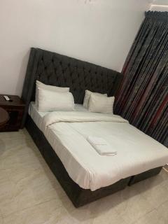 ELLEX SLEEVES APARTMENTs - 7