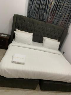 ELLEX SLEEVES APARTMENTs - 6