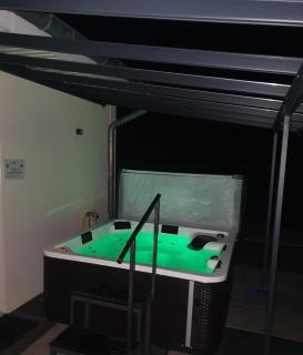 Villa, Gérardmer, Sauna, Spa Jacuzzi, Baby foot, Terrasse, 8 personnes, 4 chambres, 2 salles de bain - 2