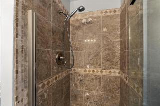 Home in National Harbor Area - 6