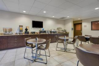 SureStay Plus Hotel by Best Western Buckhannon - 8