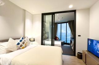 Edge - High Floor Sea View Condo with Rooftop Pool - 1