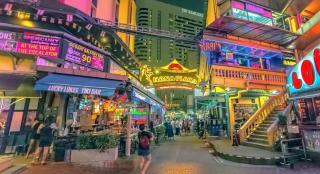 Hyde Sukhumvit11 Stylish Suite in Nana and BTS - 3