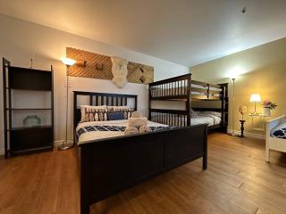 Guy Concordia! Nightlife! Downtown's Essentials! Best City Spot! - 7