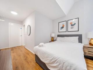 Host & Stay - Stanley Street Apartments - 8