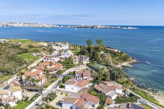 Villa Sacramento by Villa Plus - 7