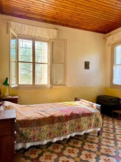 Charming Stone House - 4