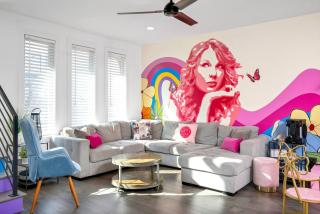 HotTub/Karaoke-10min to DT-9 beds-Swiftie's home - 4