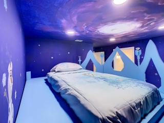 Awesome 6br by Disney with Theme & Game Rm Pool - 9